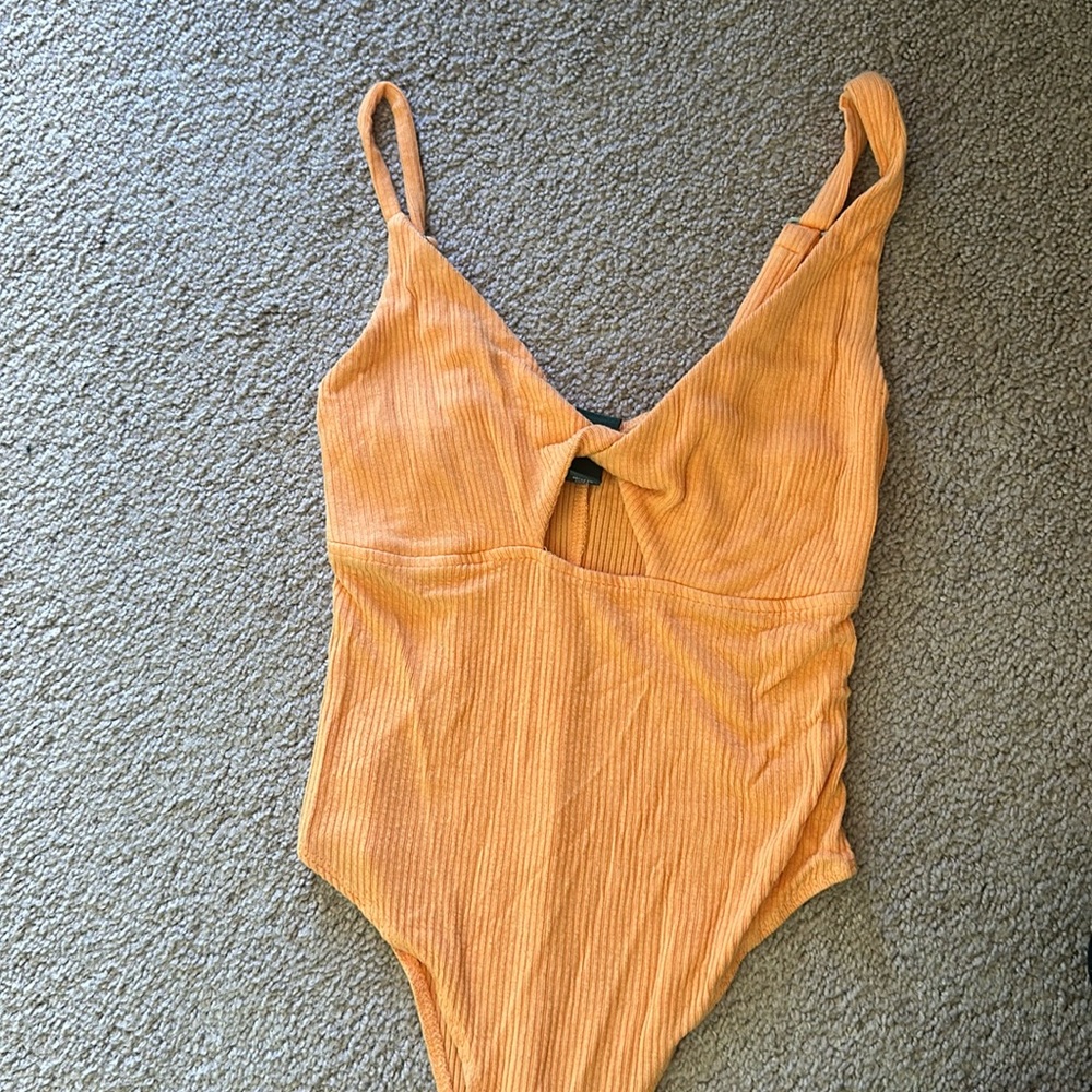 XS body suit